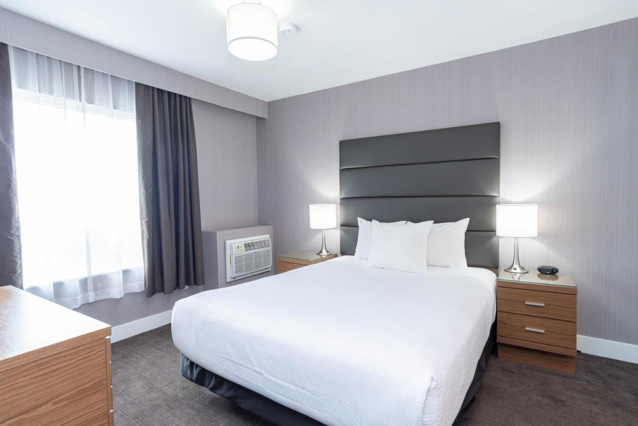 Sandman Hotel Grande Prairie Extérieur photo