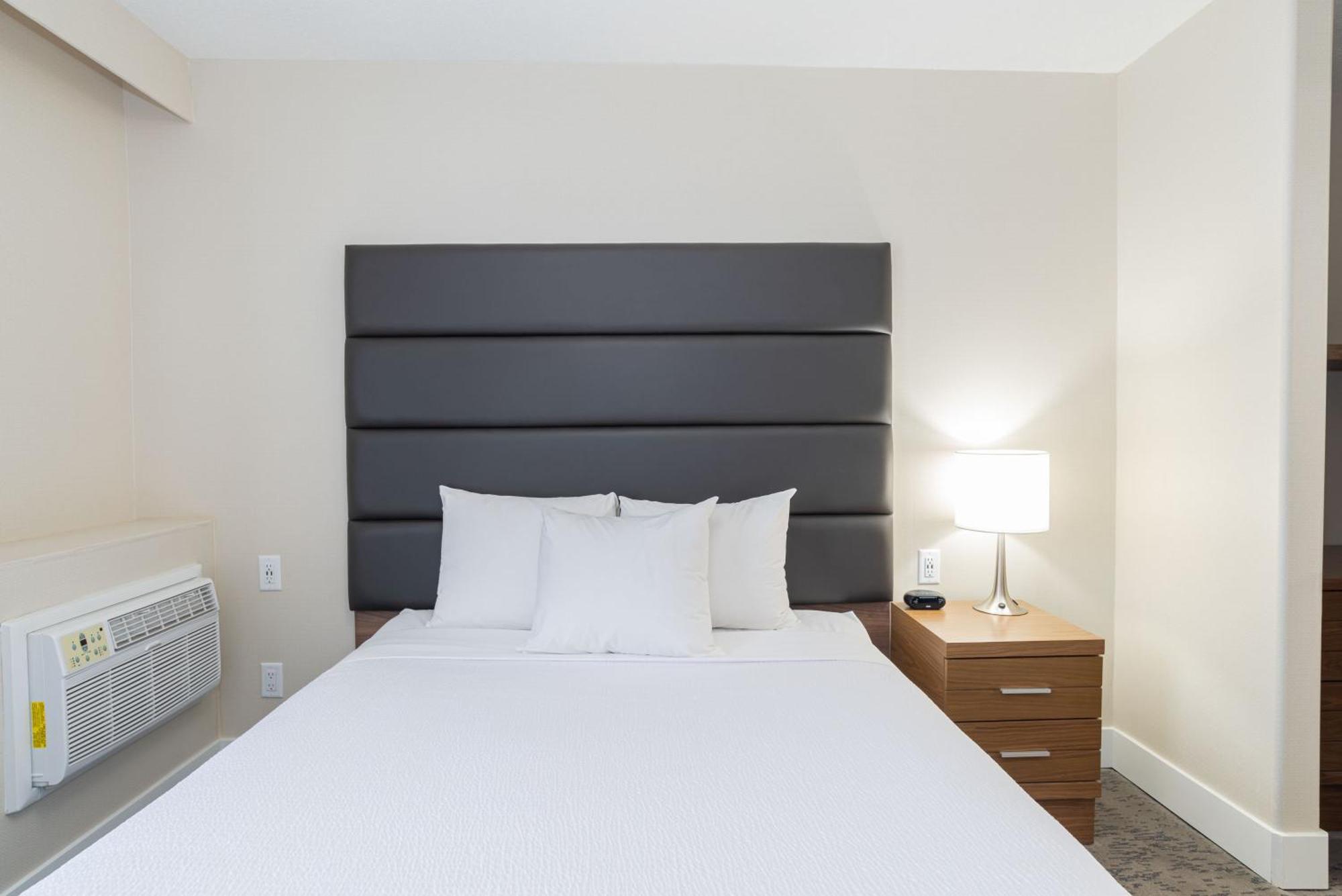 Sandman Hotel Grande Prairie Extérieur photo