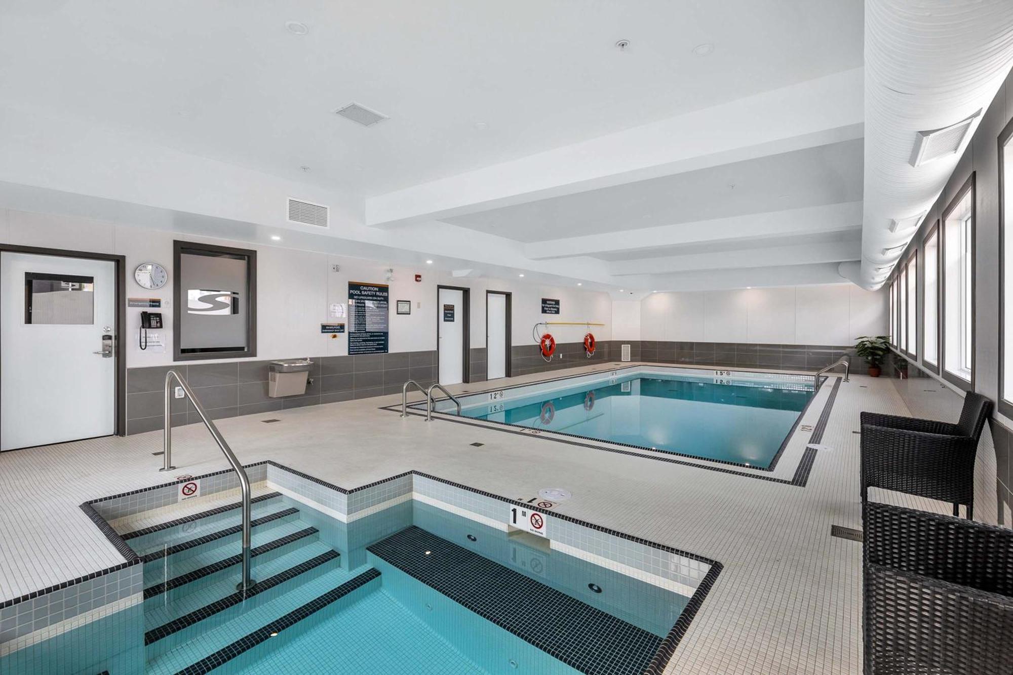 Sandman Hotel Grande Prairie Extérieur photo